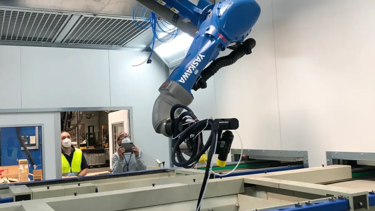 Fachgerechte Montage von Lackierroboter-Einzelkomponenten